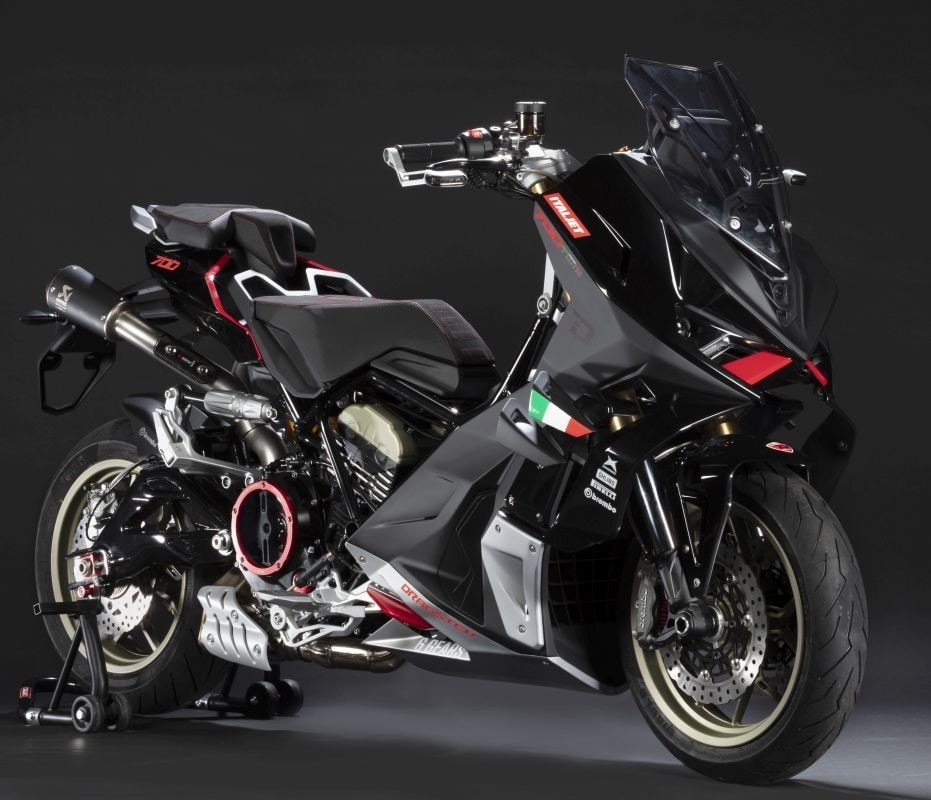 Italjet Dragster Twin 700: fantasia al potere